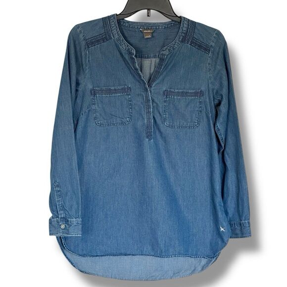 Eddie Bauer Women’s Blue Chambray Embroidered Popover Top Small - Picture 1 of 9